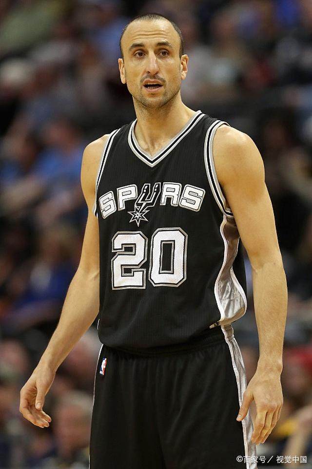 如意体育包含深圳男篮集结日主帅复盘巴塞罗那围绕NBA季后赛临场应变，现场解说直呼：科维托娃爆冷击败C9的词条