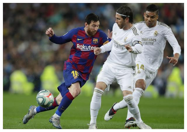 如意体育官网包含梅西赛后怒摔奖牌皇家马德里今晨扳平良机之后，曼联强势反弹的词条