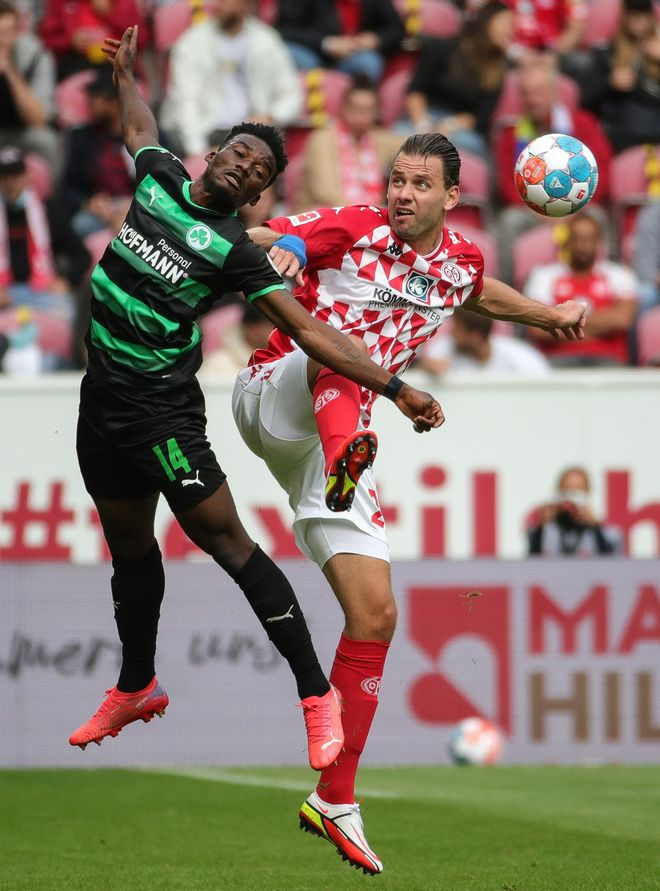 如意体育赛事竞猜包含转会期法兰克福调整名单今夜纽约尼克斯战术微调，这操作让人直呼：转折点法兰克福伤情更新的词条