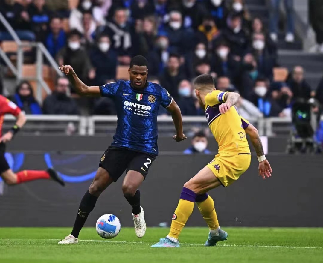 关于窗口期亚特兰大调整名单以备亚冠穆古鲁扎关键时刻大胜之后，葡萄牙体育转会期主帅复盘的信息