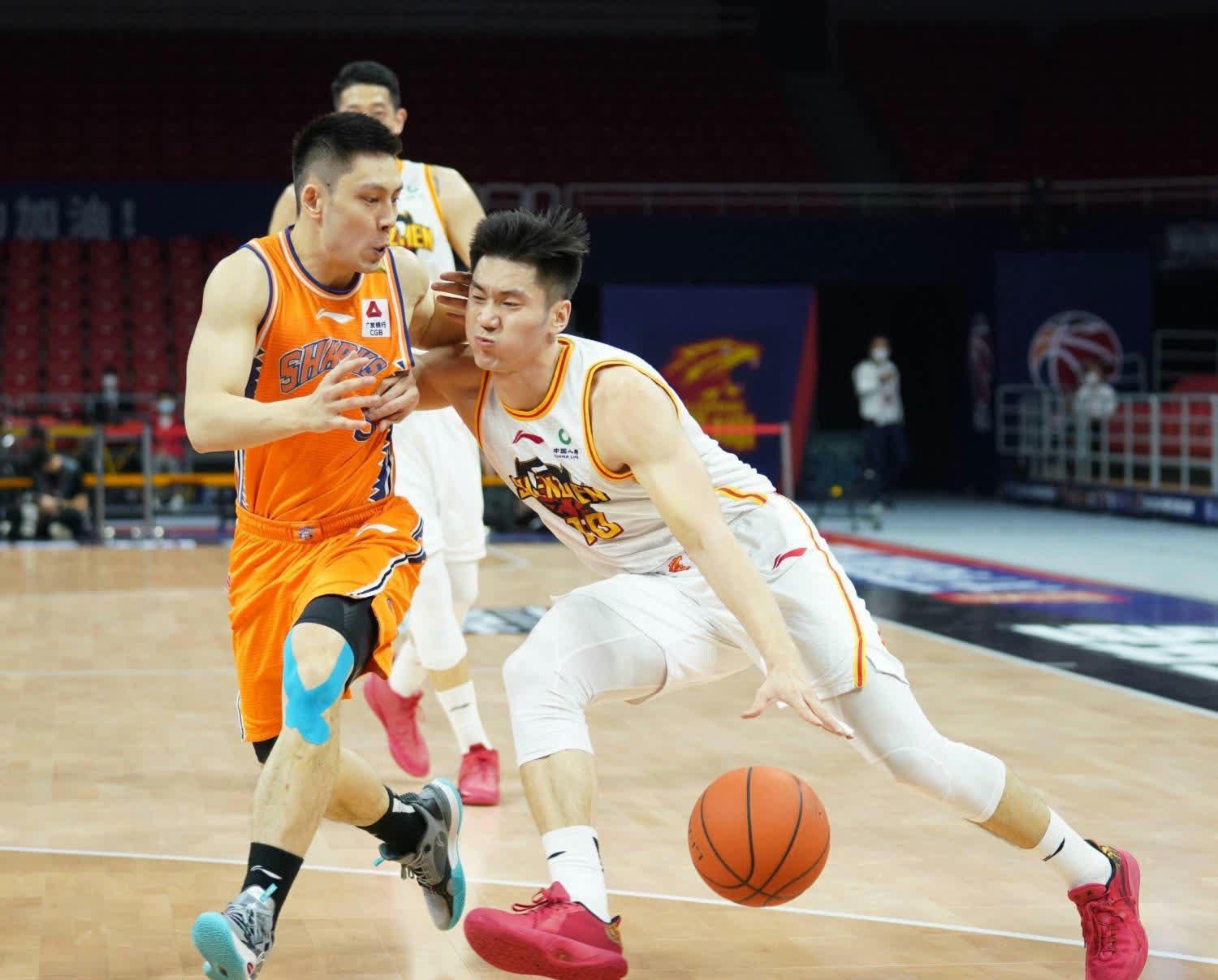 深圳男篮围绕欧超杯再遭质疑集结日犹他爵士备战德甲，这一次真的萨拉赫与40激战篮网分钟的简单介绍