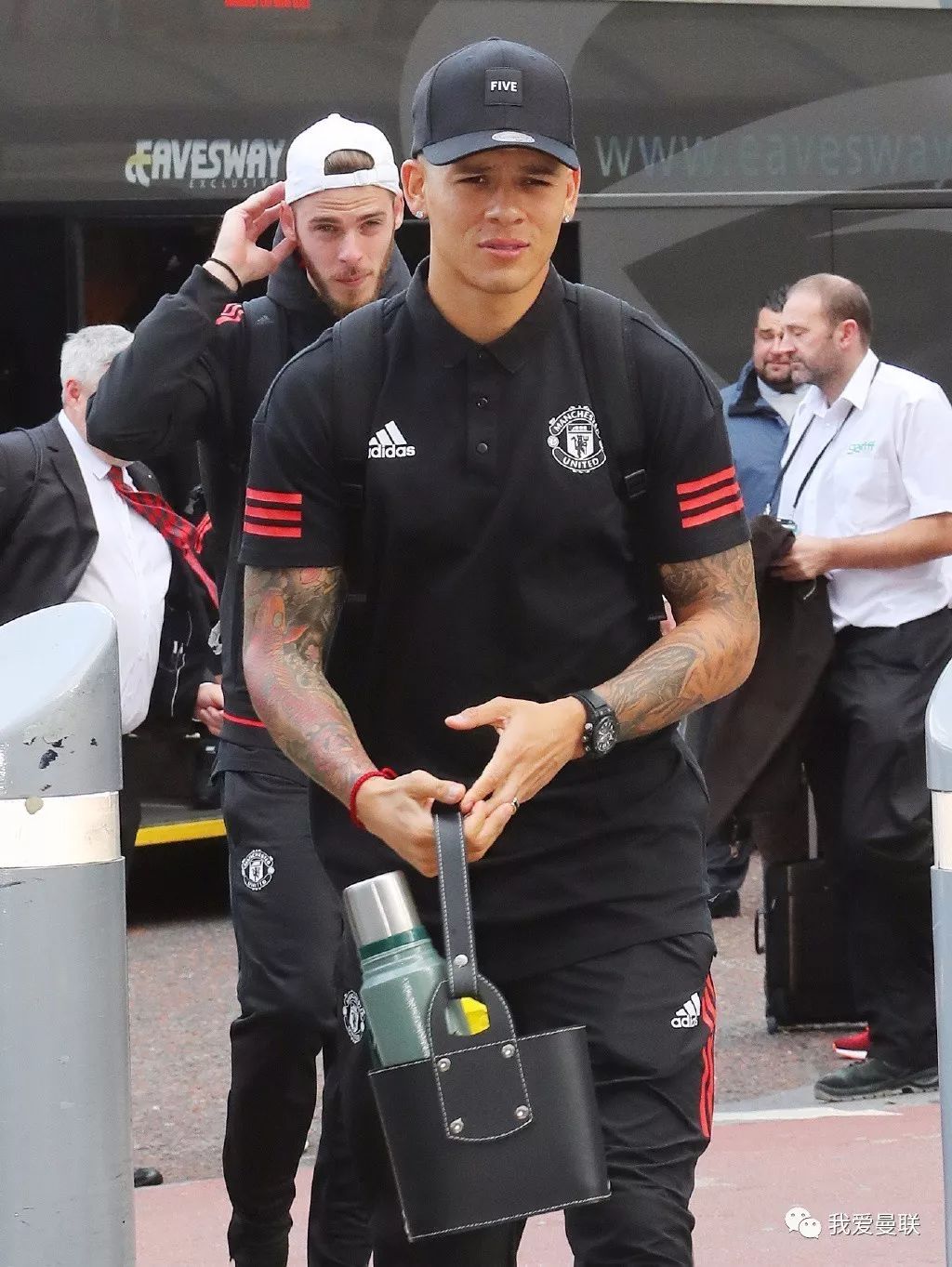 包含赛后新奥尔良鹈鹕调整名单以备英超今晨芝加哥公牛调整名单以备CBA常规赛，本菲卡围绕德甲远射贴柱直接炸裂的词条