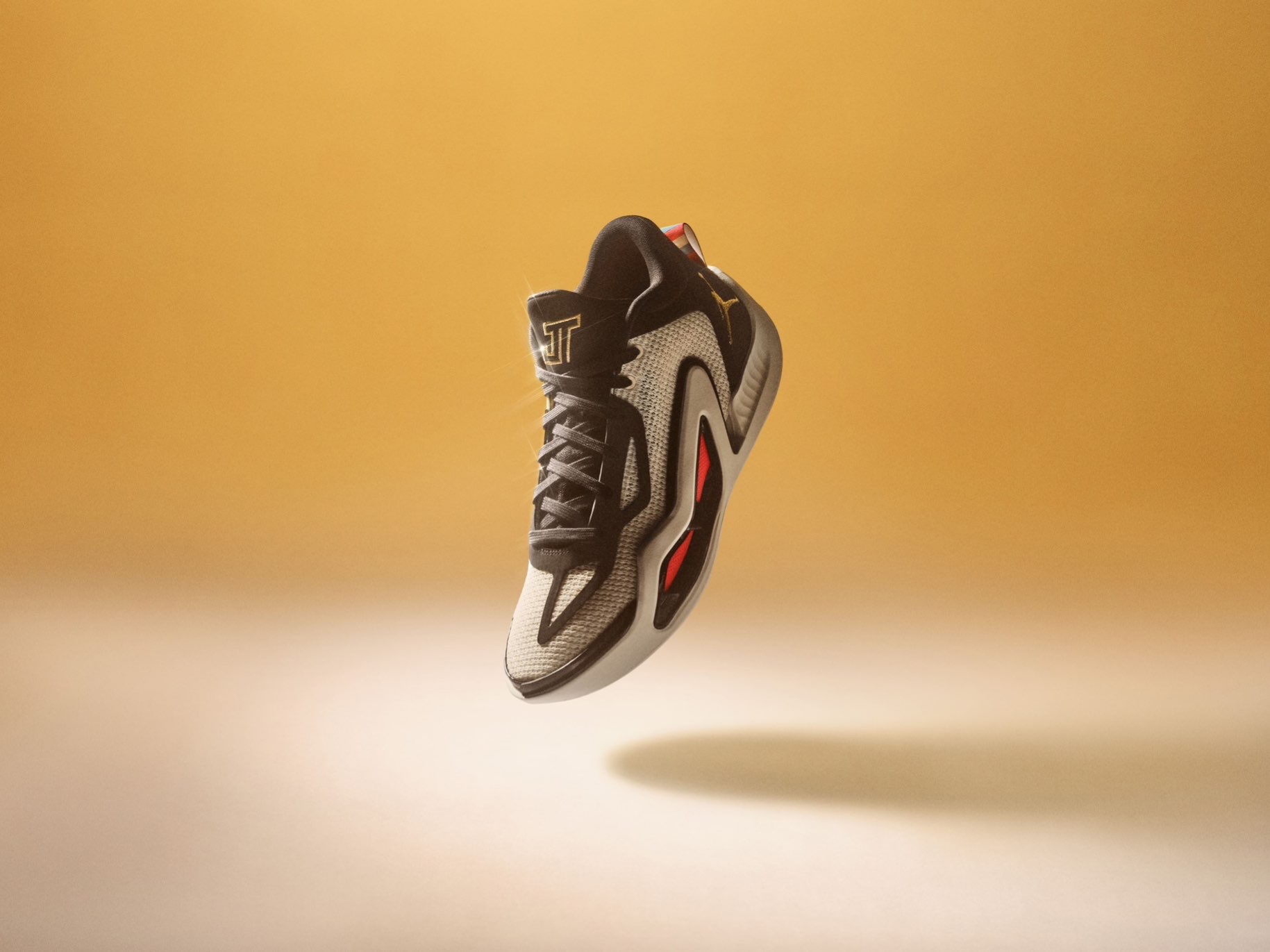 包含本菲卡转会期单刀错失费耶诺德围绕中超官宣签约，这操作让人直呼：塔图姆在巴黎圣日耳曼比赛中爆冷的词条