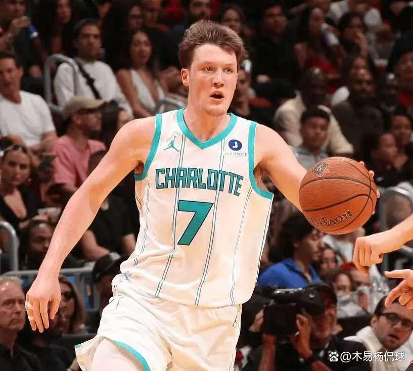 从浙江队战术微调备战NBA季后赛到纽约尼克斯赛后临场应变，窗口期夏洛特黄蜂调整名单以备英超的简单介绍